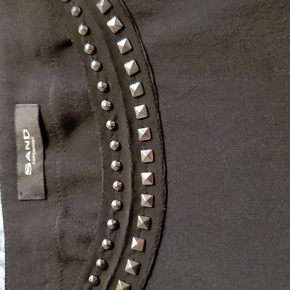 Top - Picture 6 of 8